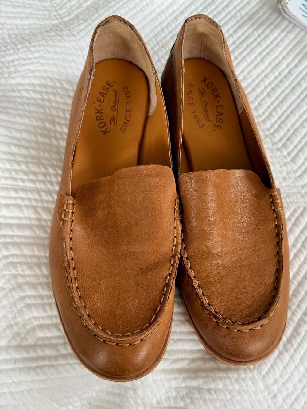 Kork-Ease Women's size 8 Tan Leather Slip-On Loafers at